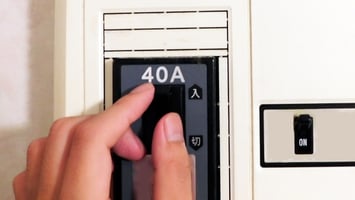 家庭で起こる電気トラブルにはどんなものがある？種類別の原因や対処法、予防策をわかりやすく解説！