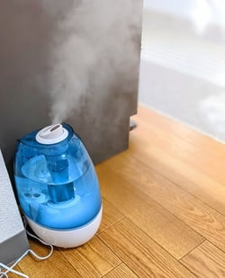 オシャレな加湿器を求めている場合は、デザイン性の高い本体が豊富な「超音波式」がおすすめです。