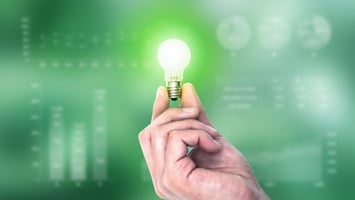 【徹底解説】LEDと蛍光灯の電気代はどれくらい違う？初期費用や寿命、節約術を紹介！