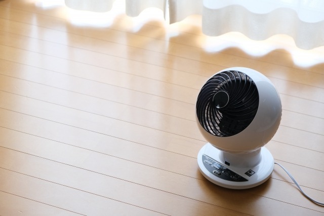 サーキュレーターや断熱対策の併用でエアコンの電気代を節約できる