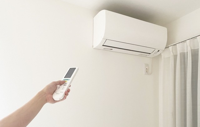 エアコンの1時間あたりの電気代は対応畳数により約15〜90円の幅がある