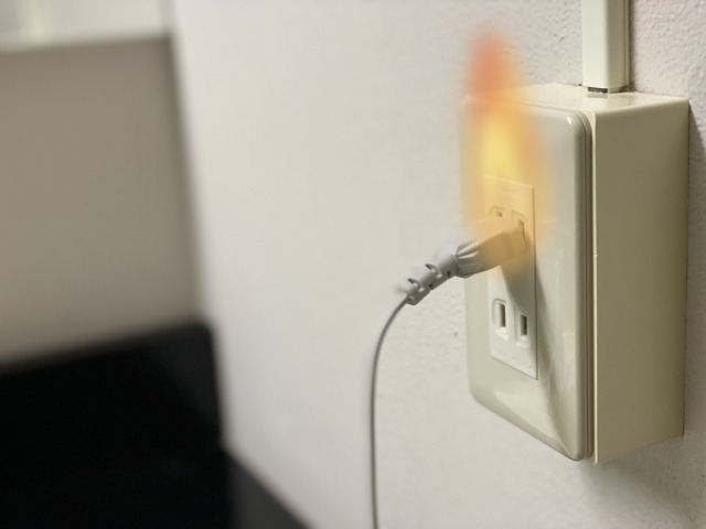 目に見える電気トラブルは電気工事業者へ相談する
