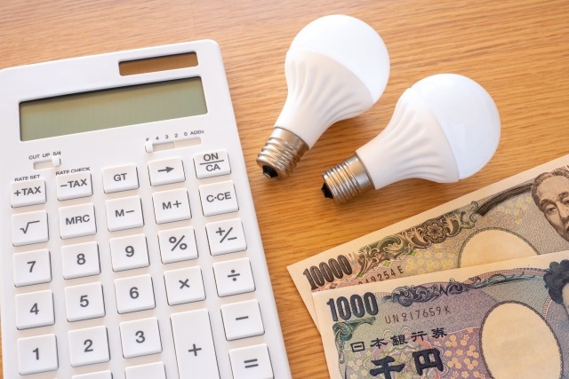 春は電気の契約を見直すベストなタイミングでもある