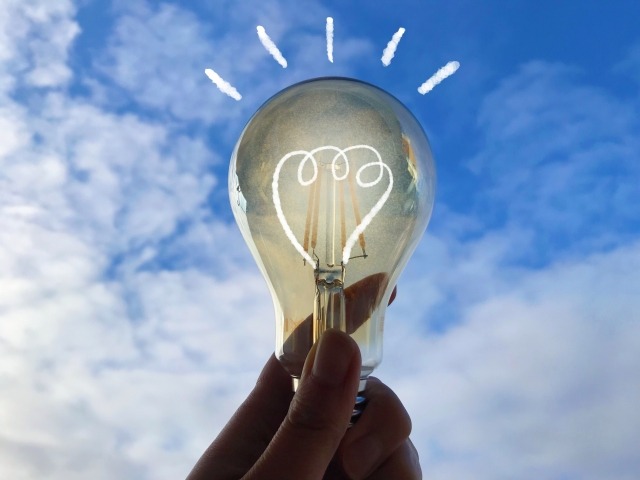 1kWhの単価を見直して電気代を節約する方法を解説！