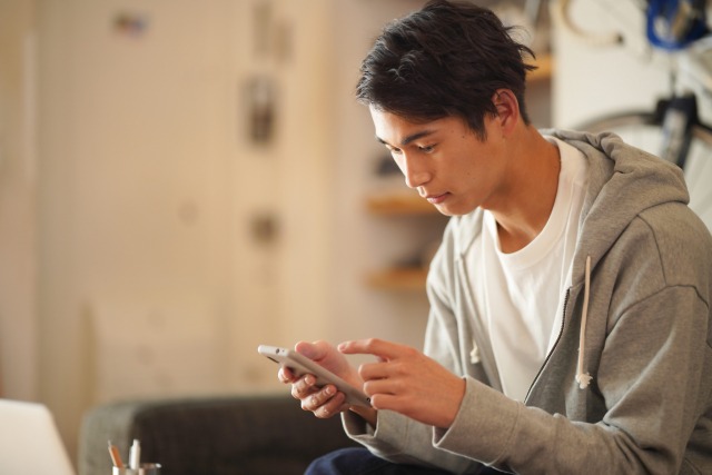 一人暮らしで電気代月額8,000円・1万円は高い？季節や地域で変わる判断基準