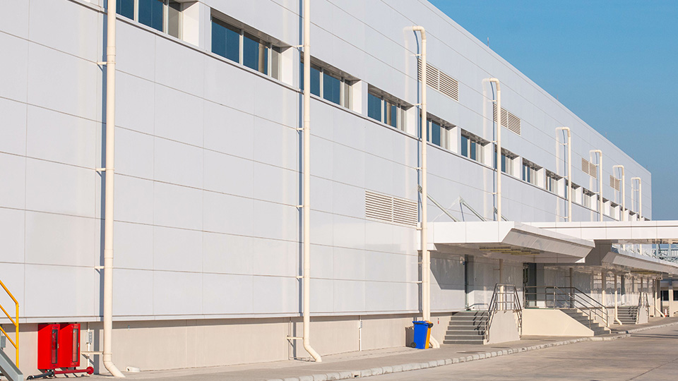 【最新】冷凍倉庫の節電・電気代削減をわかりやすく解説！最も電気代を抑える方法も紹介