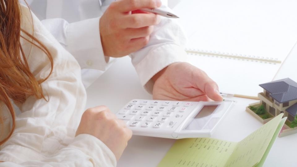 3月の引っ越し費用の相場はいくら？一人暮らし・家族別の料金と安くするコツをわかりやすく解説！